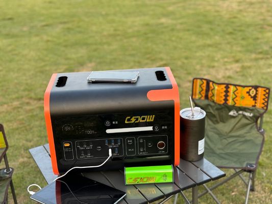 AT22 800W شارژ خورشیدی باتری قابل حمل ایستگاه خورشیدی تاشو برای کمپینگ ذخیره انرژی