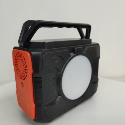 چراغ LED 4W ثابت و خروجی AC موج اصلاح شده در ژنراتور خورشیدی قابل حمل 200W