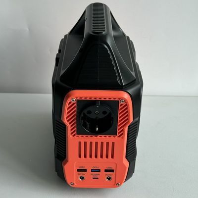 ژنراتور قابل بازیافت 300W ظرفیت بزرگ قابل حمل برای کمپینگ در فضای باز و شارژ هواپیماهای بدون سرنشین