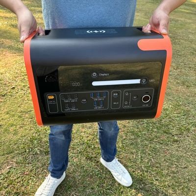 باتری لیتیوم یون لیفپو4 مشکی قابل سفارشی شدن ایستگاه برق قابل حمل با صفحه LCD