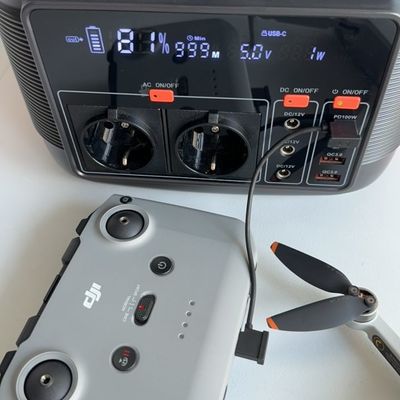 Pd100W ژنراتور خورشیدی قابل شارژ 600W خروجی برای نیروگاه برق اضطراری خانگی