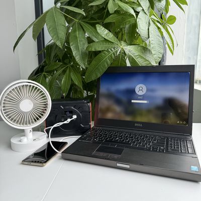 ایستگاه برق قابل حمل همراه با چراغ LED ولتاژ خروجی AC 110/220V-50Hz/60Hz 200W