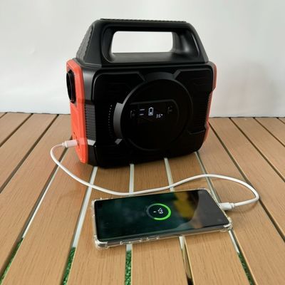 300W ایستگاه برق قابل حمل AC / DC خروجی برای خانه های بیرونی 110V / 220V برق تلفن همراه