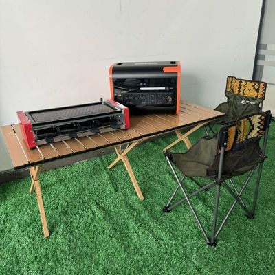 ژنراتور خورشیدی قابل حمل 2200W با برق ثابت با باتری لیتیوم رنگ قابل تنظیم