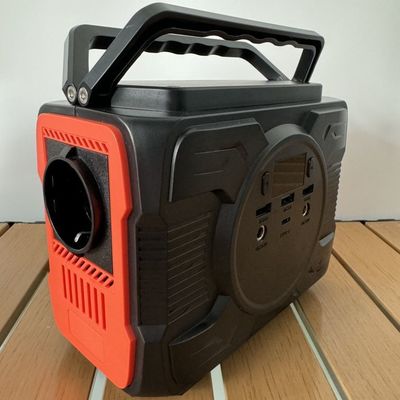 طراحی ساده ایستگاه برق قابل حمل خانگی در فضای باز با خروجی نوع C Pd100W Pd27W