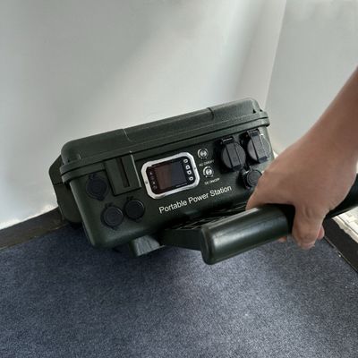 خروجی برق 3000W ایستگاه ذخیره انرژی خورشیدی با طراحی چوب کشویی قابل حمل