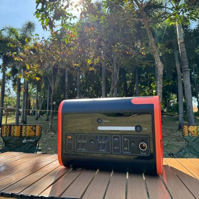 ایالات متحده ایالات متحده AC Socket 2200W ایستگاه برق قابل حمل ضروری برای ماجراجویی های در فضای باز