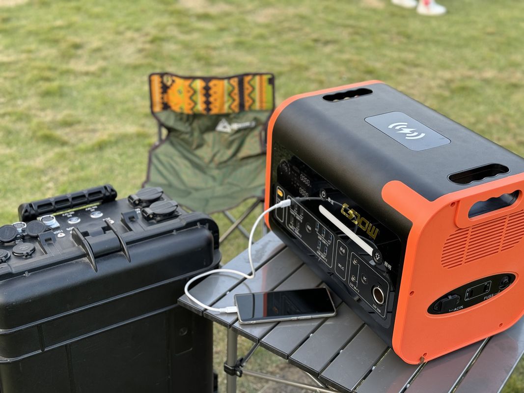 کمپکت 2200W قابل حمل ذخیره انرژی خورشیدی نیروگاه سفارشی سازی بر اساس درخواست شما
