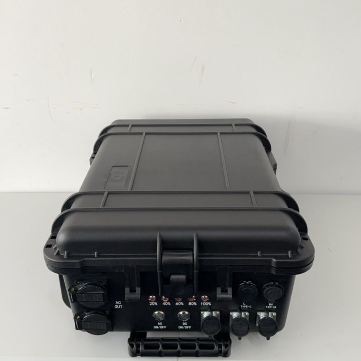 15A حداکثر جریان خروجی AC ایستگاه برق خورشیدی قابل حمل 4kw باتری LiFePO4 با LT-40