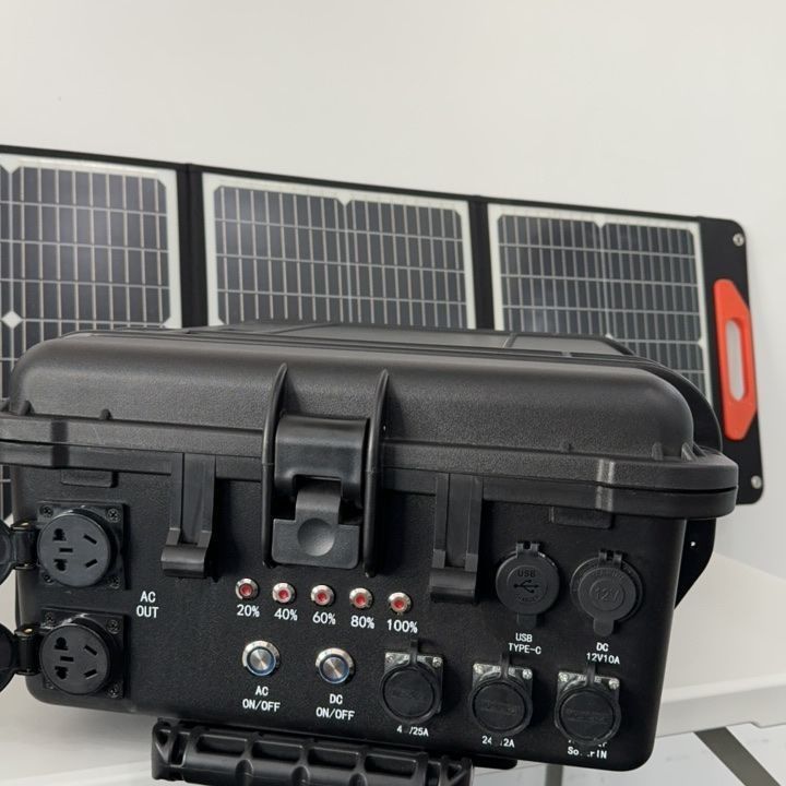 AC خالص Sine Wave Output 3000W شارژر خورشیدی قابل حمل ایستگاه برق لیتیوم برای فضای باز