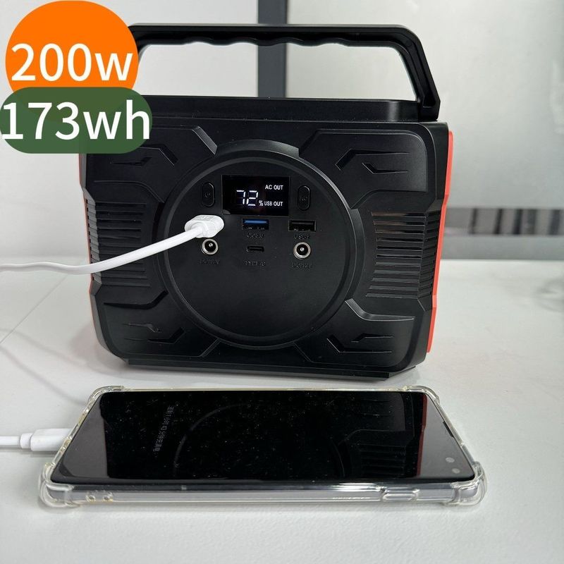 ژنراتور هیبریدی 200W / 300W / 400W قابل حمل خورشیدی باد کامل برای آمریکای شمالی در فضای باز