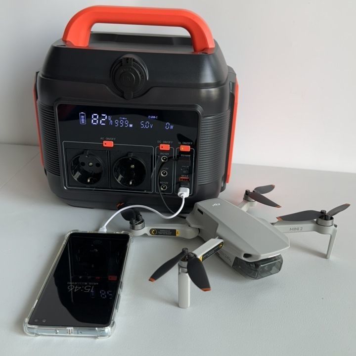 ژنراتور خورشیدی قابل حمل 600 وات با نوع C USB DC AC خروجی ایستگاه برق موبایل MPPT است