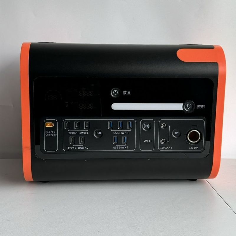 220V ± 5٪ AC خروجی 2200W منبع برق قابل حمل پشتیبان خود را برای اضطراری خانه و کمپینگ