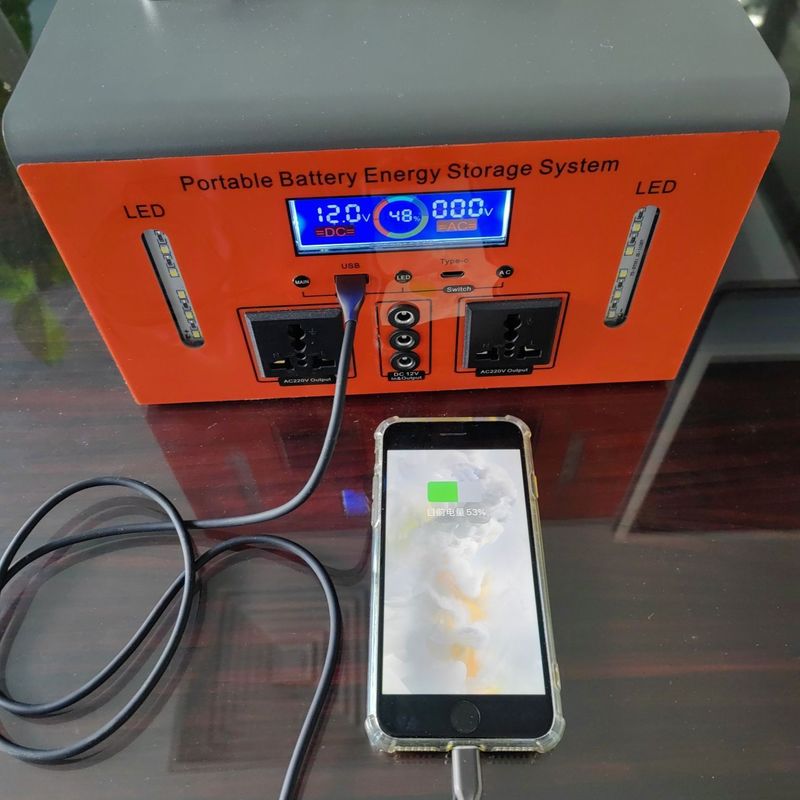 ایستگاه برق قابل حمل 300W برای کمپینگ و اورژانسی های خانگی نوع C خروجی 5V / 10W حداکثر